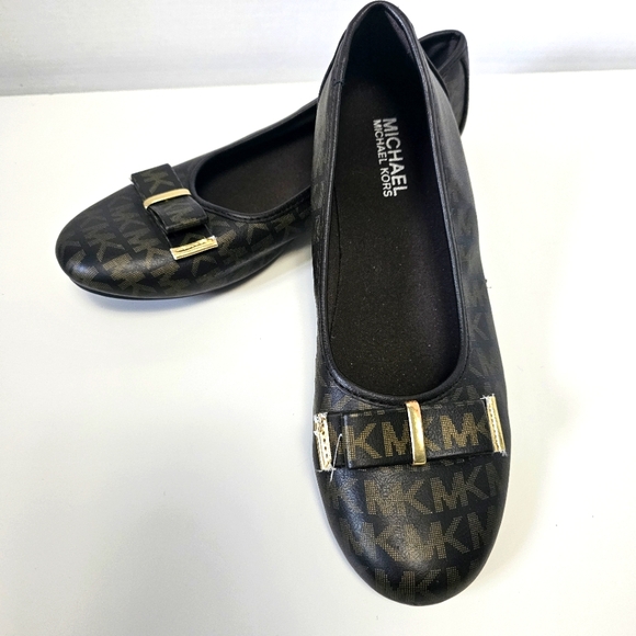 Host Pick 😀💕❗️• MICHAEL KORS • Flat Bow Monogram Ballet Flats SIZE 5 or 36 - Picture 3 of 10